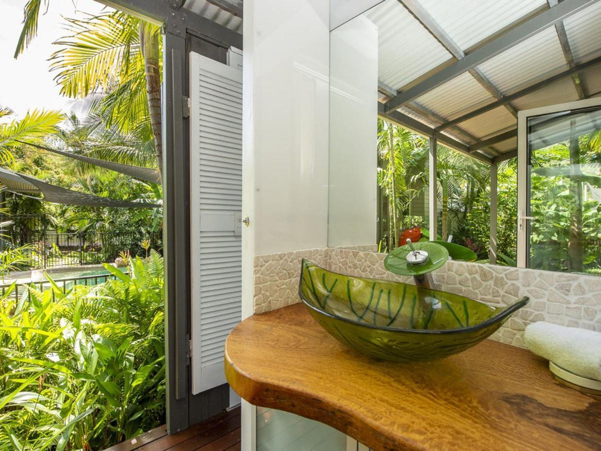 Whispering Palms Villa Nelly Bay Exterior foto